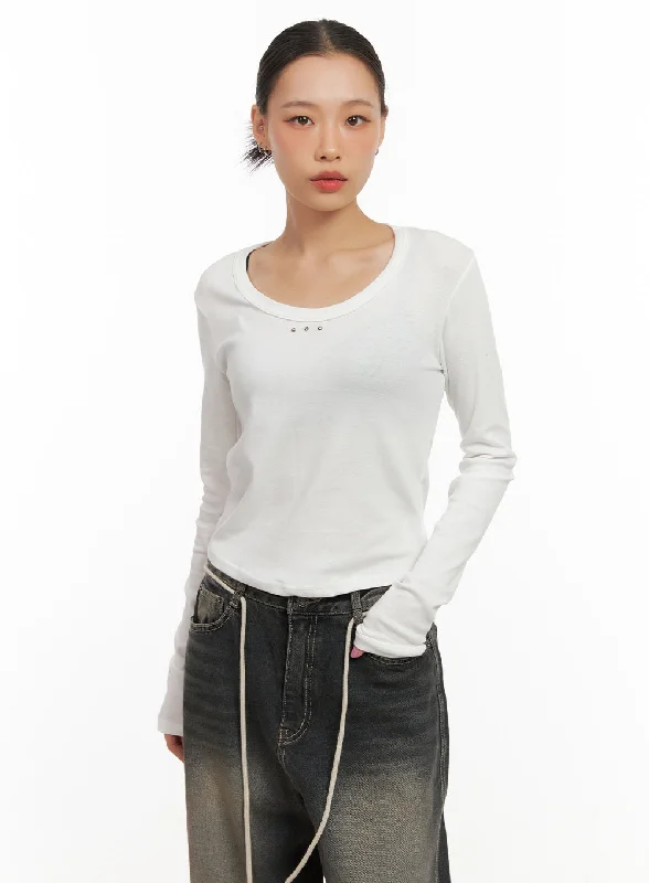 Cotton Blend Solid U Neck Top CD410