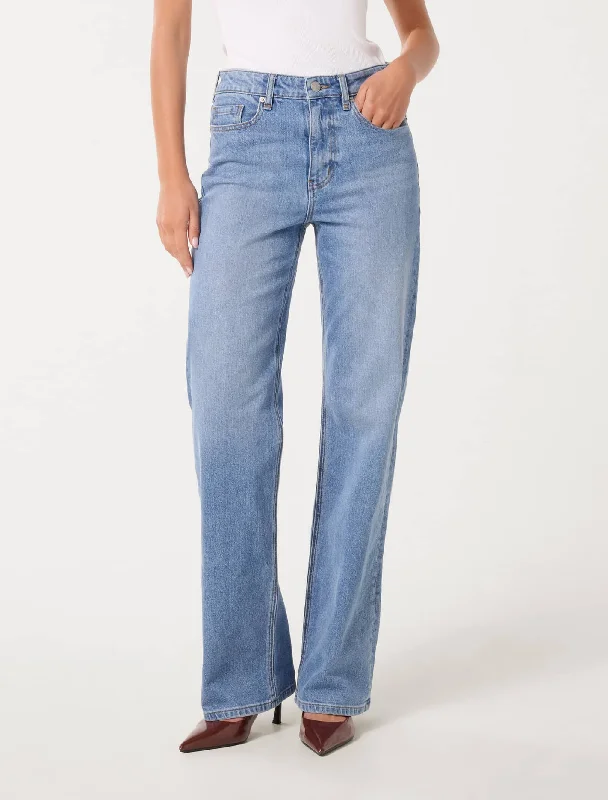 Skyla Straight Leg Jeans